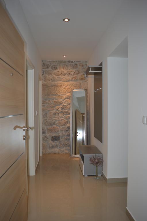 Mila Apartment Sinj Exteriör bild